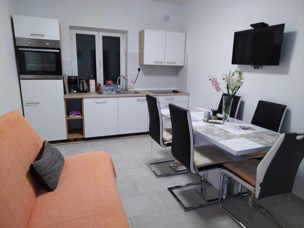 Barbat na Rabu Apartmani Katarina מראה חיצוני תמונה