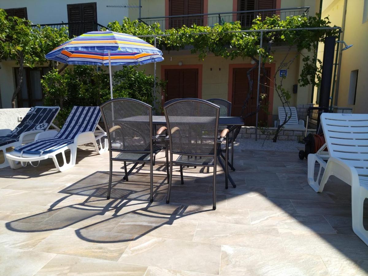 Barbat na Rabu Apartmani Katarina מראה חיצוני תמונה