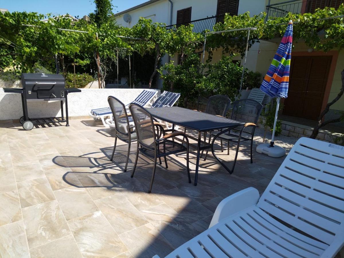Barbat na Rabu Apartmani Katarina מראה חיצוני תמונה