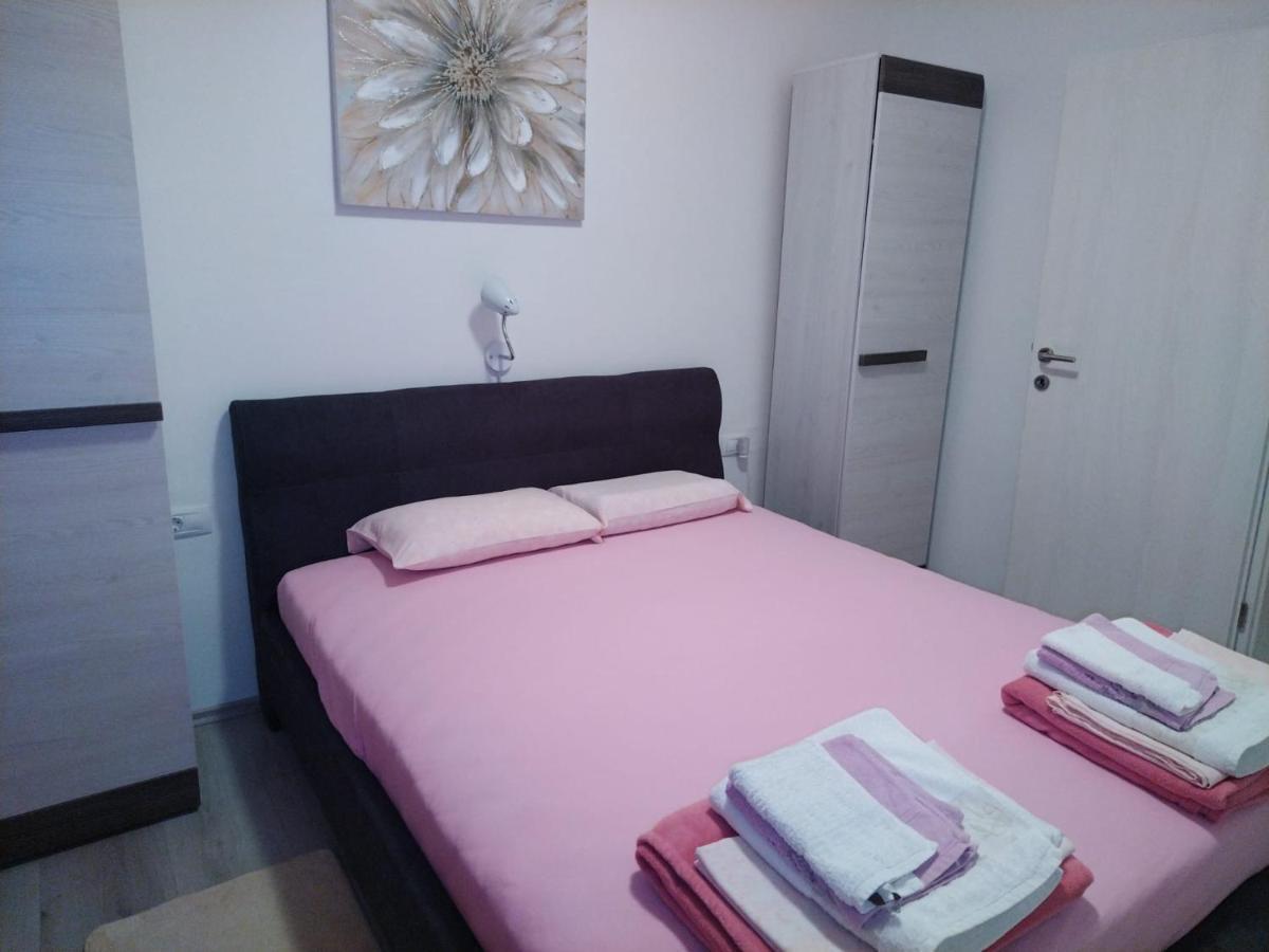 Barbat na Rabu Apartmani Katarina מראה חיצוני תמונה
