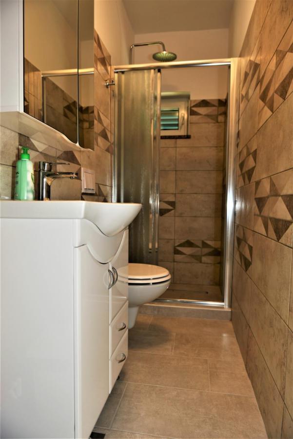 Barbat na Rabu Apartmani Katarina מראה חיצוני תמונה